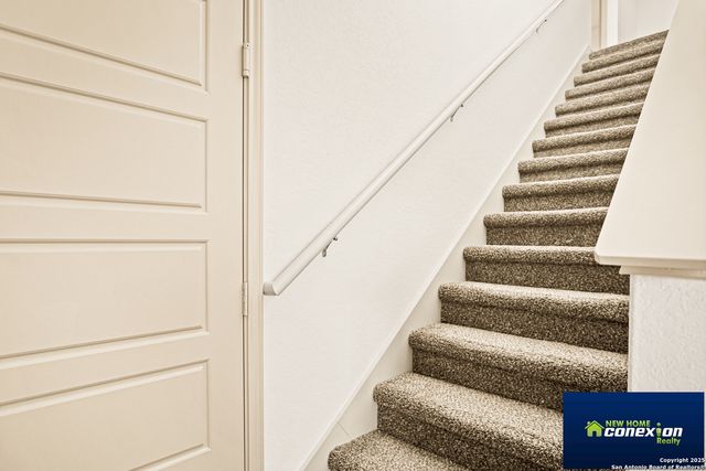 2087 Silver Oak Dr, San Antonio, TX 78213