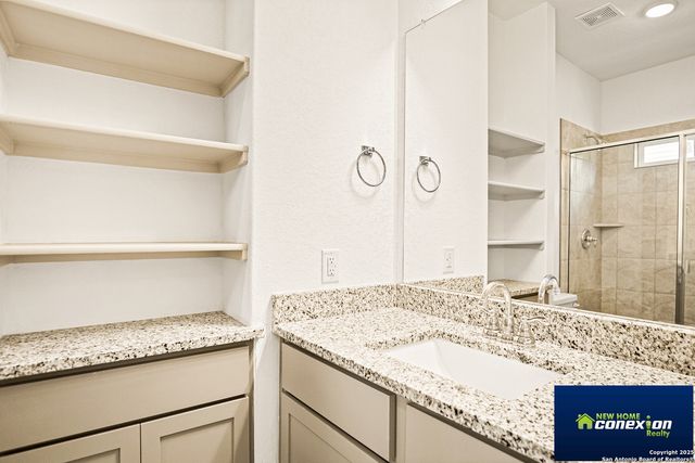 2087 Silver Oak Dr, San Antonio, TX 78213