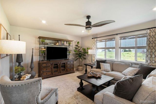 7044 Primrose Lane, Grand Blanc Charter Township, MI 49024