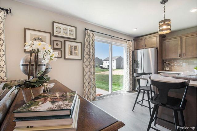 7044 Primrose Lane, Grand Blanc Charter Township, MI 49024