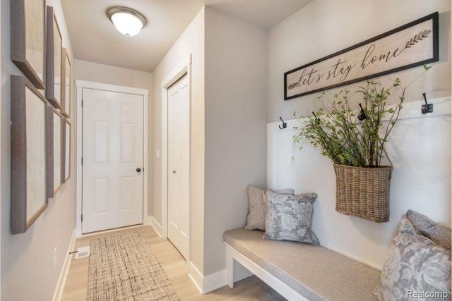 7044 Primrose Lane, Grand Blanc Charter Township, MI 49024