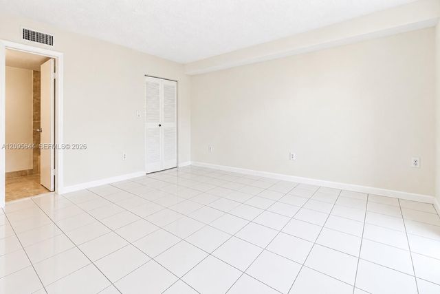 11750 SW 18th Street 416-I, Miami, FL 33175