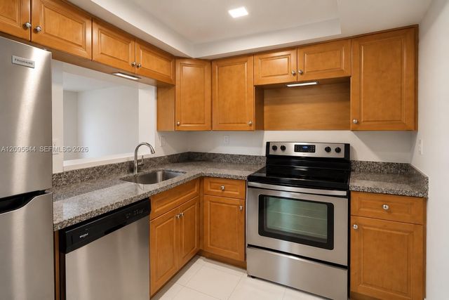 11750 SW 18th Street 416-I, Miami, FL 33175