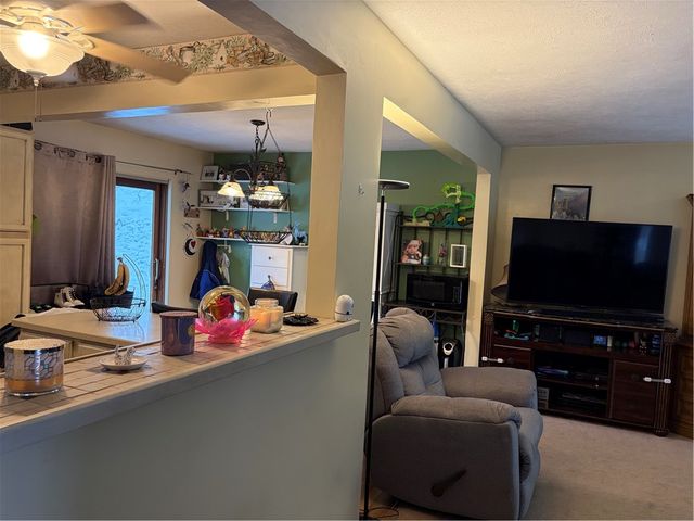 120 Lyn Dale Drive, Center Twp, PA 16001