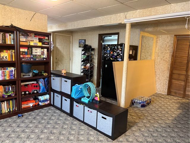 120 Lyn Dale Drive, Center Twp, PA 16001