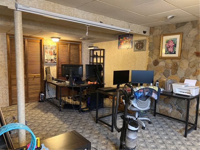 120 Lyn Dale Drive, Center Twp, PA 16001