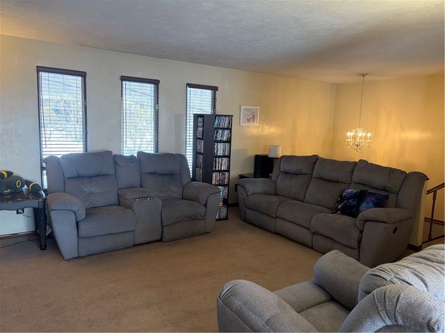 120 Lyn Dale Drive, Center Twp, PA 16001