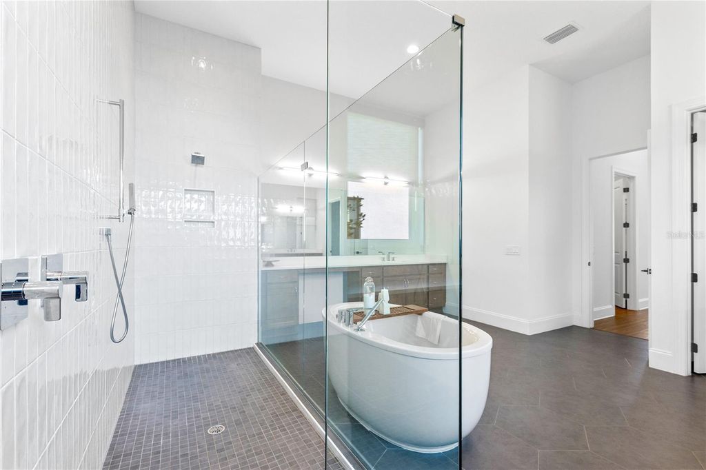Image 23 of property listing at 9076 SANTORINI DRIVE, Orlando, FL 32827