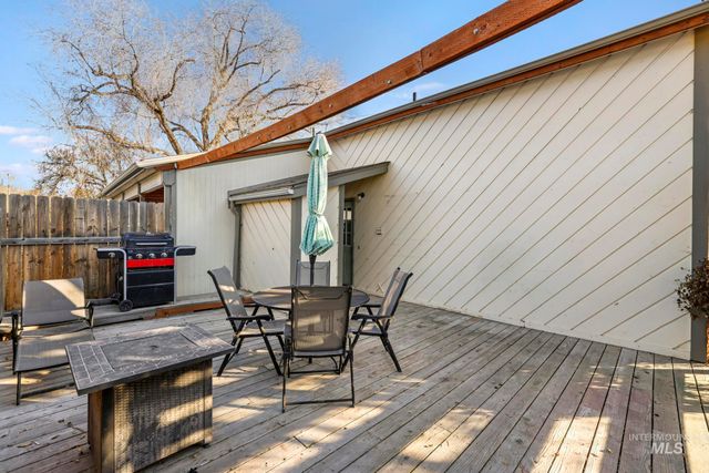 321 Monroe St, Twin Falls, ID 83301