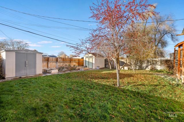 321 Monroe St, Twin Falls, ID 83301