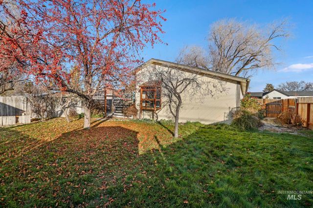 321 Monroe St, Twin Falls, ID 83301