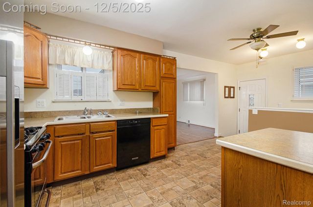 14103 Colpaert Drive, Warren, MI 48088