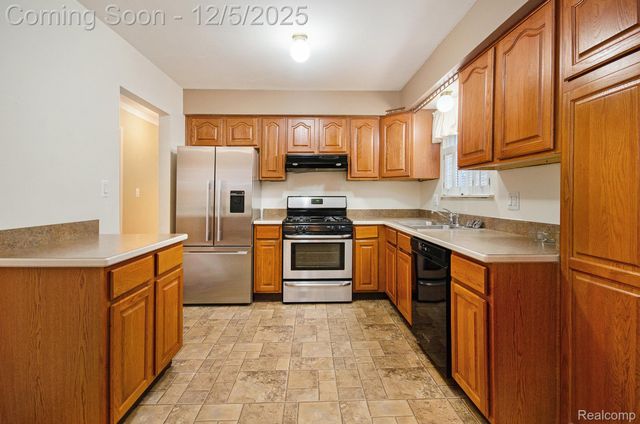 14103 Colpaert Drive, Warren, MI 48088