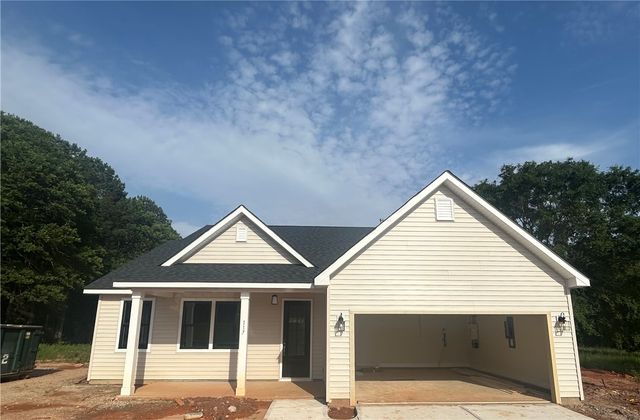 117 Big Woods Circle, Belton, SC 29627