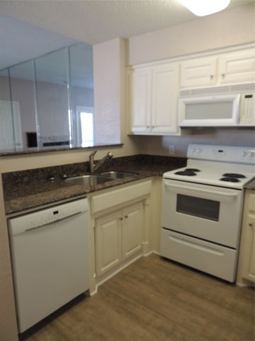 3125 Sondra Drive 108, Fort Worth, TX 76107