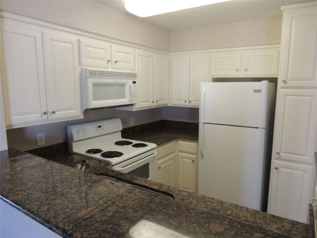 3125 Sondra Drive 108, Fort Worth, TX 76107