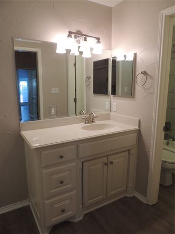 3125 Sondra Drive 108, Fort Worth, TX 76107