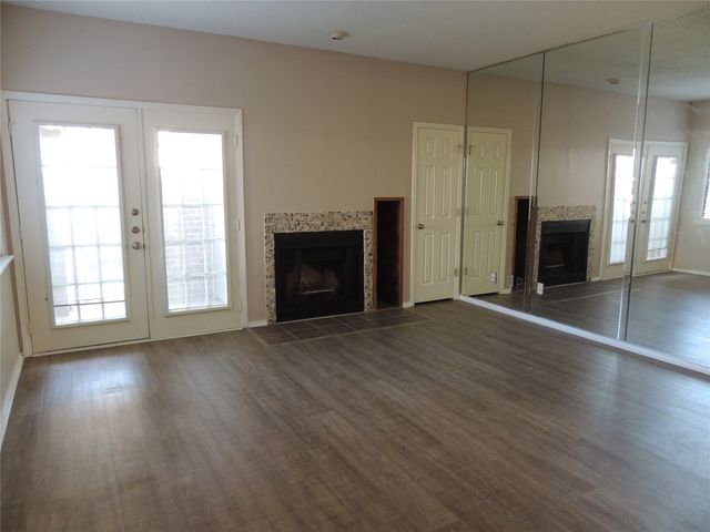 3125 Sondra Drive 108, Fort Worth, TX 76107