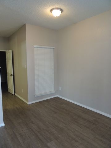 3125 Sondra Drive 108, Fort Worth, TX 76107