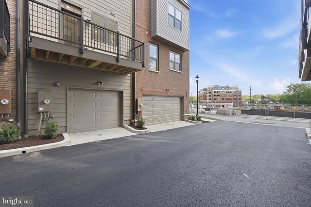 5548 TOPAZ LN, Bethesda, MD 20816
