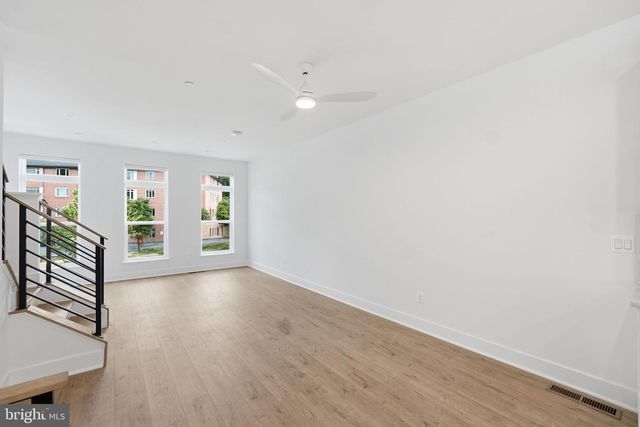 5548 TOPAZ LN, Bethesda, MD 20816
