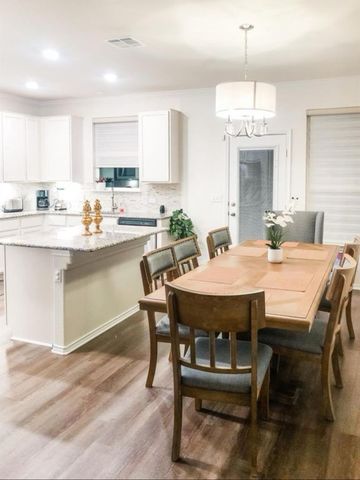 803 Sandhill DR, Austin, TX 78748