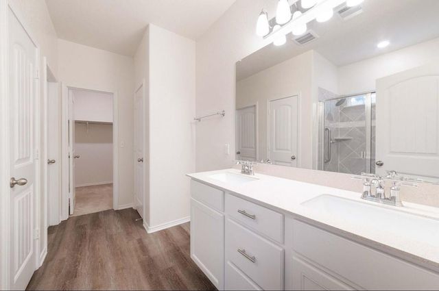 803 Sandhill DR, Austin, TX 78748