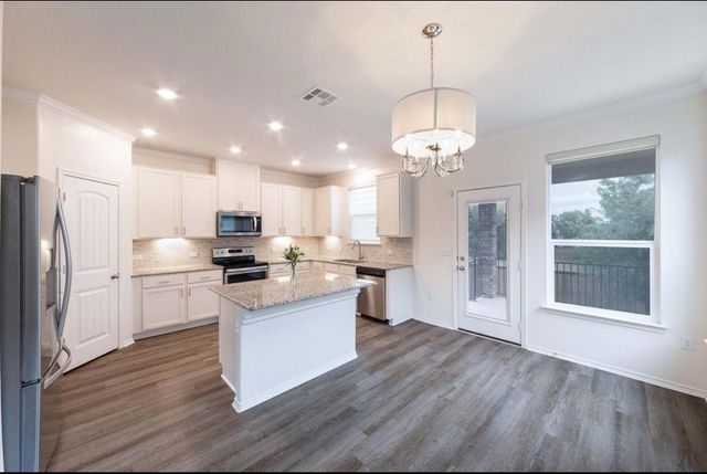 803 Sandhill DR, Austin, TX 78748