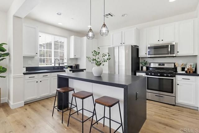 1720 Santa Ivy Ave, Chula Vista, CA 91913