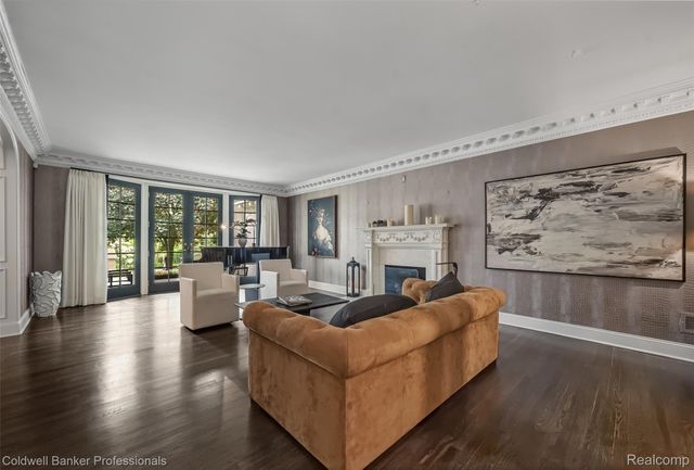 477 Dunston Road, Bloomfield Charter Township, MI 48304