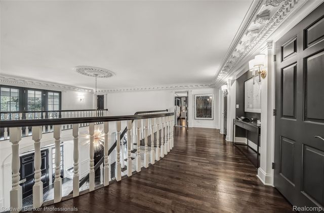 477 Dunston Road, Bloomfield Charter Township, MI 48304