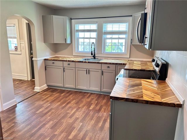 1209 Filbert Place, High Point, NC 27260