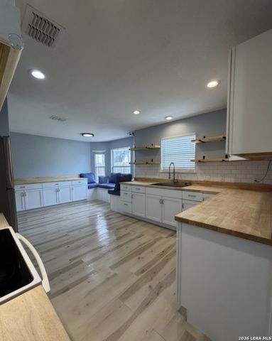 10911 CANTER SPUR, San Antonio, TX 78254