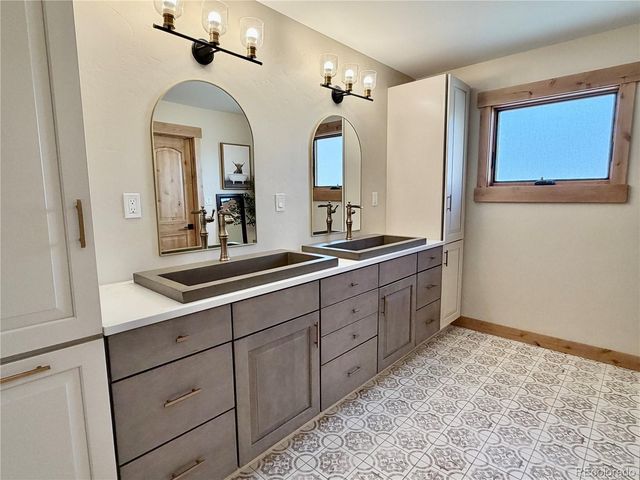 10828 US Highway 24, Leadville, CO 80461