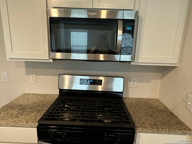 918 Andean Emerald, San Antonio, TX 78253