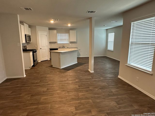 918 Andean Emerald, San Antonio, TX 78253