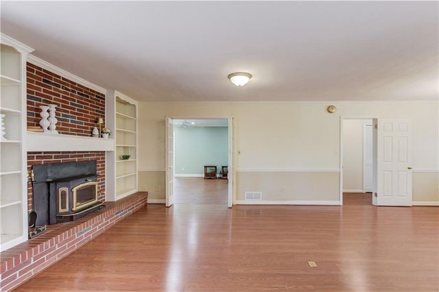 3410 Maynard Circle, Gainesville, GA 30506