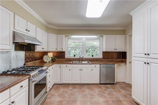 3410 Maynard Circle, Gainesville, GA 30506