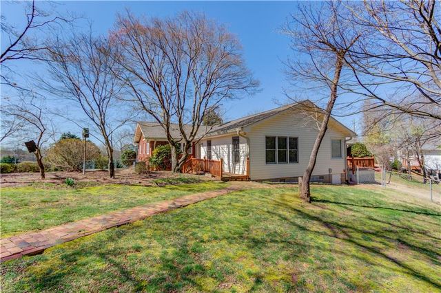 3410 Maynard Circle, Gainesville, GA 30506