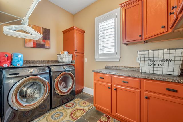 315 Whispering Brook Drive, Nicholasville, KY 40356