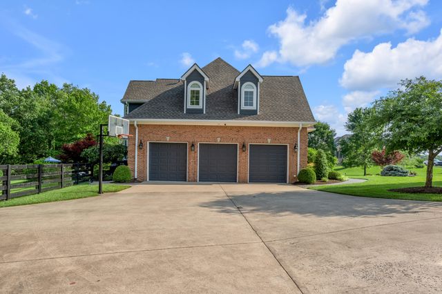 315 Whispering Brook Drive, Nicholasville, KY 40356