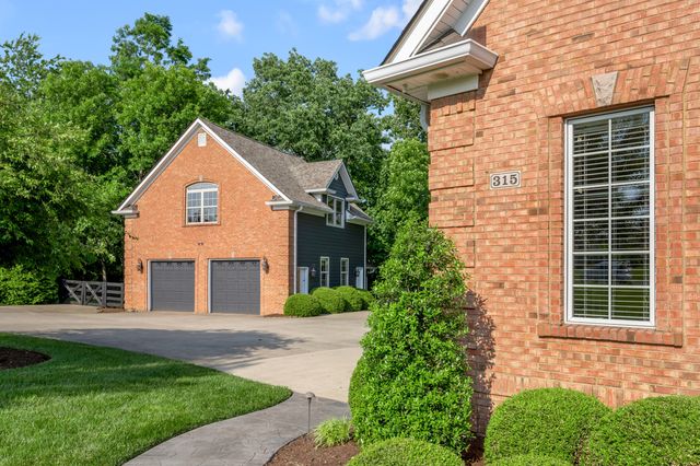 315 Whispering Brook Drive, Nicholasville, KY 40356