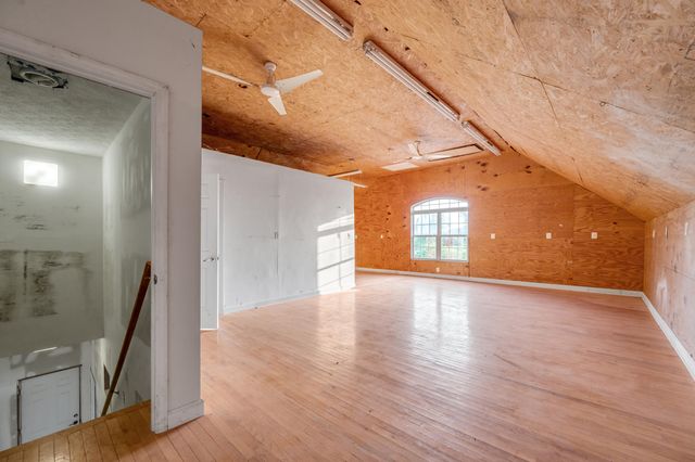 315 Whispering Brook Drive, Nicholasville, KY 40356