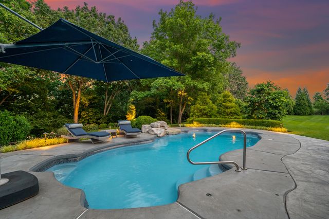 315 Whispering Brook Drive, Nicholasville, KY 40356