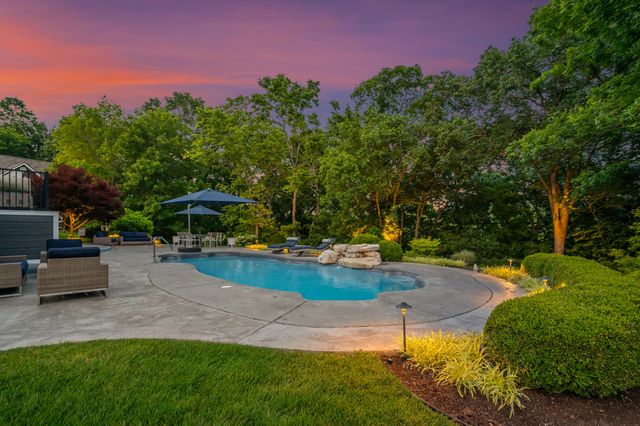 315 Whispering Brook Drive, Nicholasville, KY 40356