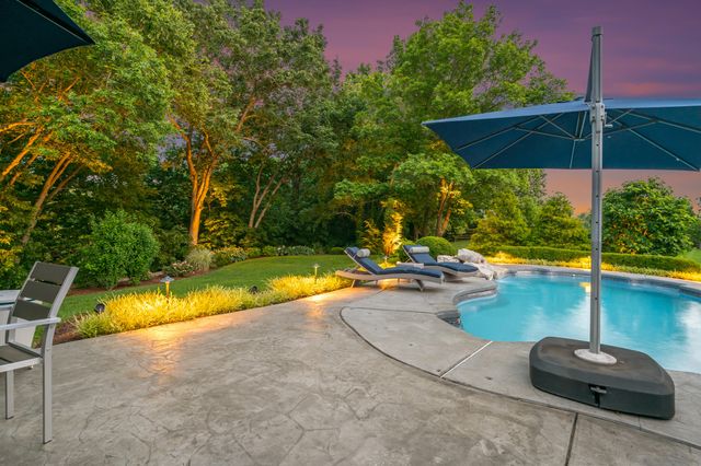 315 Whispering Brook Drive, Nicholasville, KY 40356