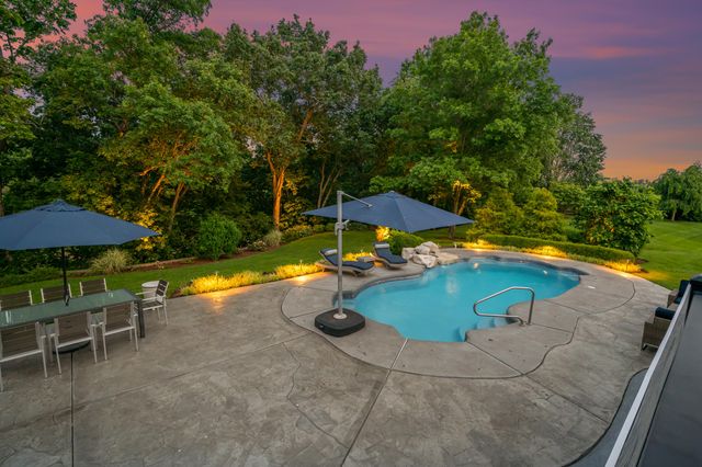 315 Whispering Brook Drive, Nicholasville, KY 40356