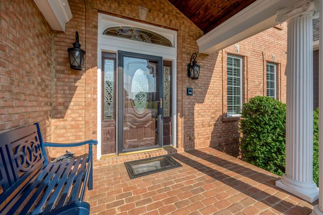 315 Whispering Brook Drive, Nicholasville, KY 40356