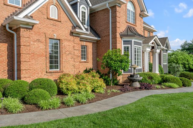 315 Whispering Brook Drive, Nicholasville, KY 40356