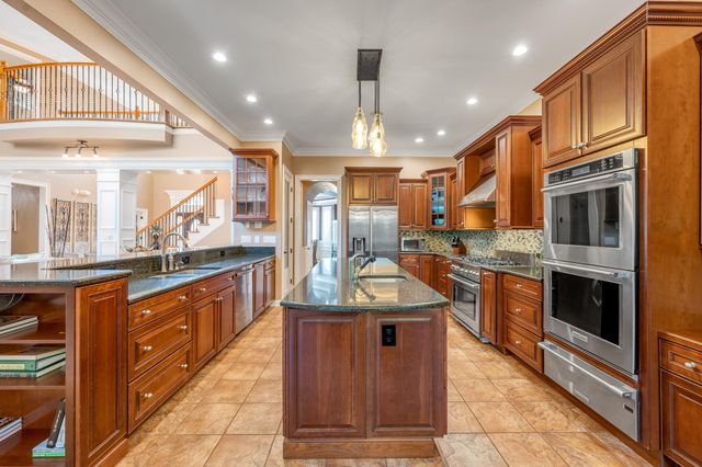 315 Whispering Brook Drive, Nicholasville, KY 40356